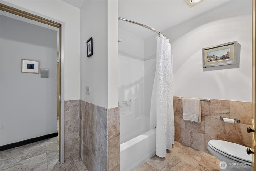 Property photo for 2920 Alki Avenue SW #409, Seattle photo 20