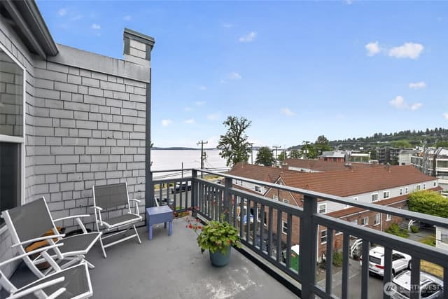 Property photo for 2920 Alki Avenue SW #409, Seattle photo 2