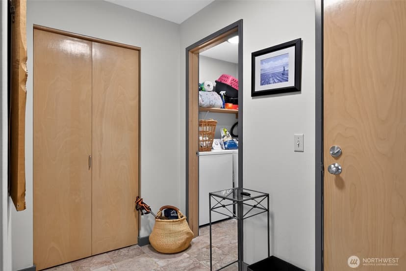 Property photo for 2920 Alki Avenue SW #409, Seattle photo 23