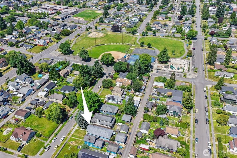 Property photo for 2423 Chestnut Street, Everett photo 38