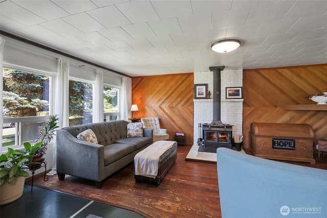 Property photo for 2423 Chestnut Street, Everett photo 4