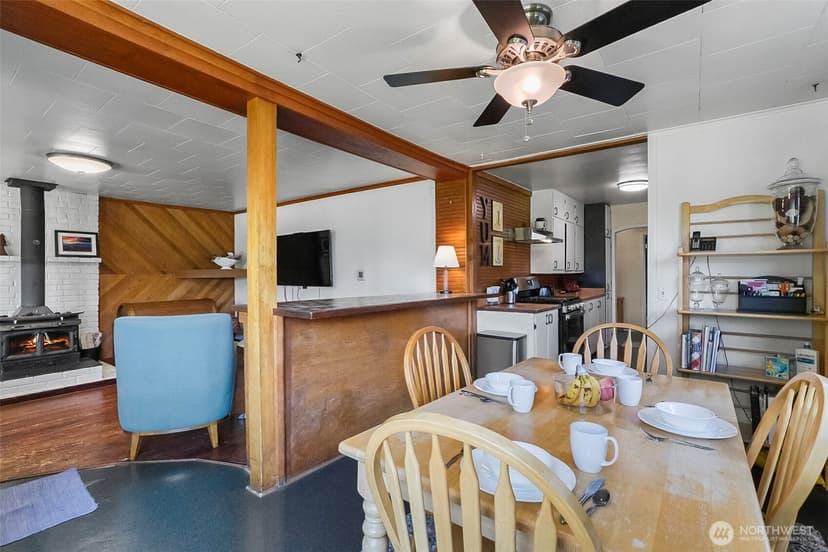 Property photo for 2423 Chestnut Street, Everett photo 8
