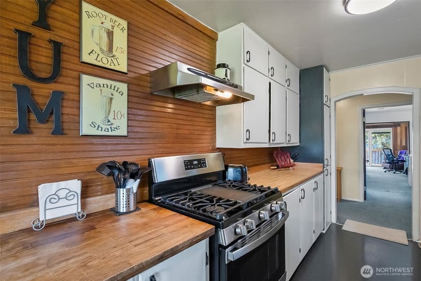 Property photo for 2423 Chestnut Street, Everett photo 13
