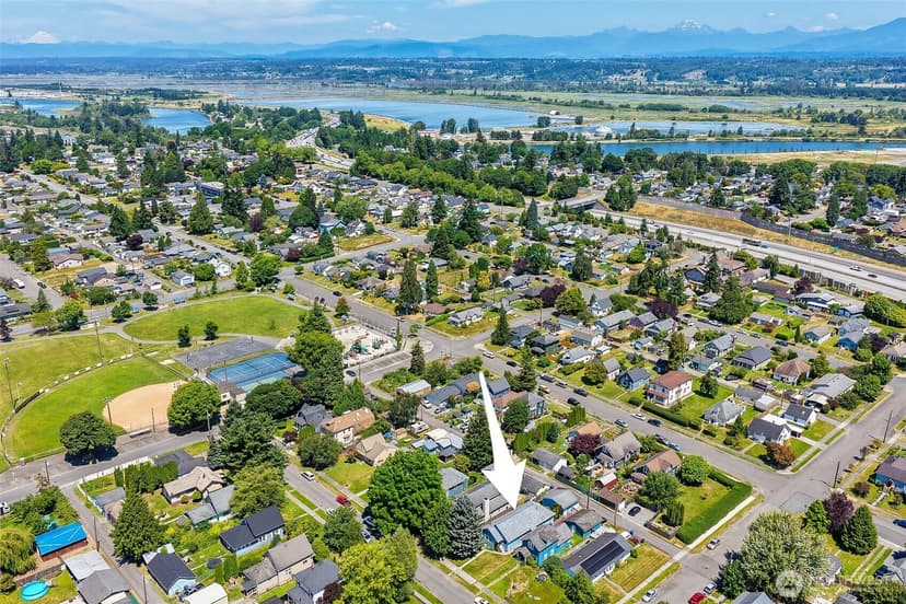 Property photo for 2423 Chestnut Street, Everett photo 37