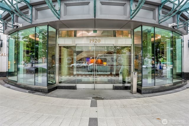 Property photo for 1920 4th Avenue #504, Seattle photo 4