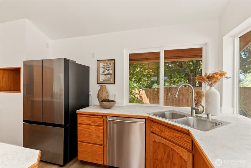 Property photo for 101 Browns Point Boulevard, Tacoma photo 12