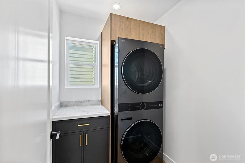 Property photo for 4113 Chilberg Avenue SW #B, Seattle photo 24