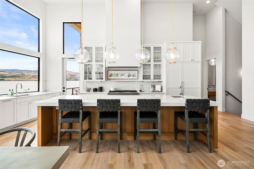 Property photo for 3212 S Lakeshore Road, Chelan photo 8