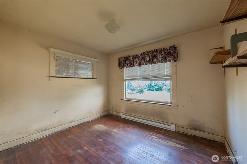 Property photo for 5806 Commercial Avenue, Everett photo 16