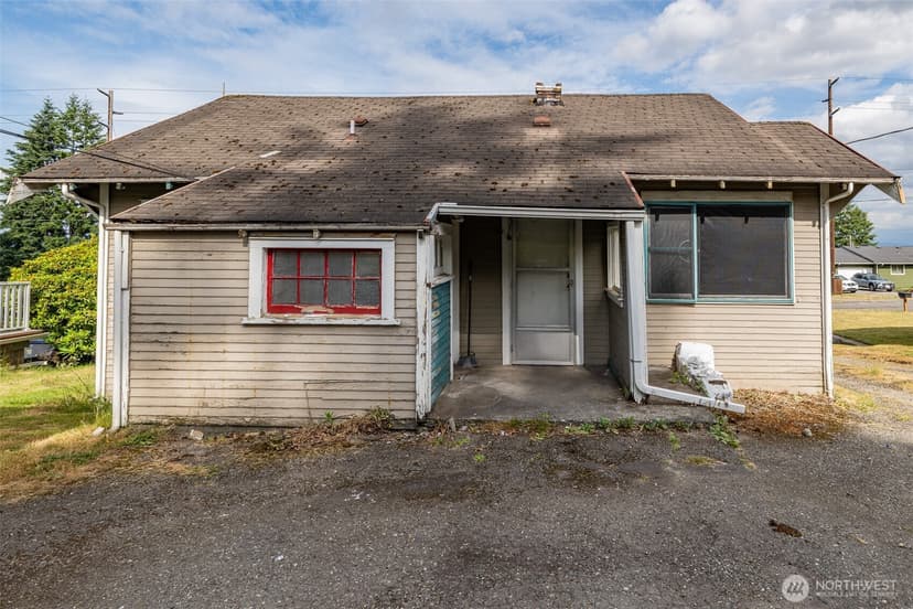 Property photo for 5806 Commercial Avenue, Everett photo 9