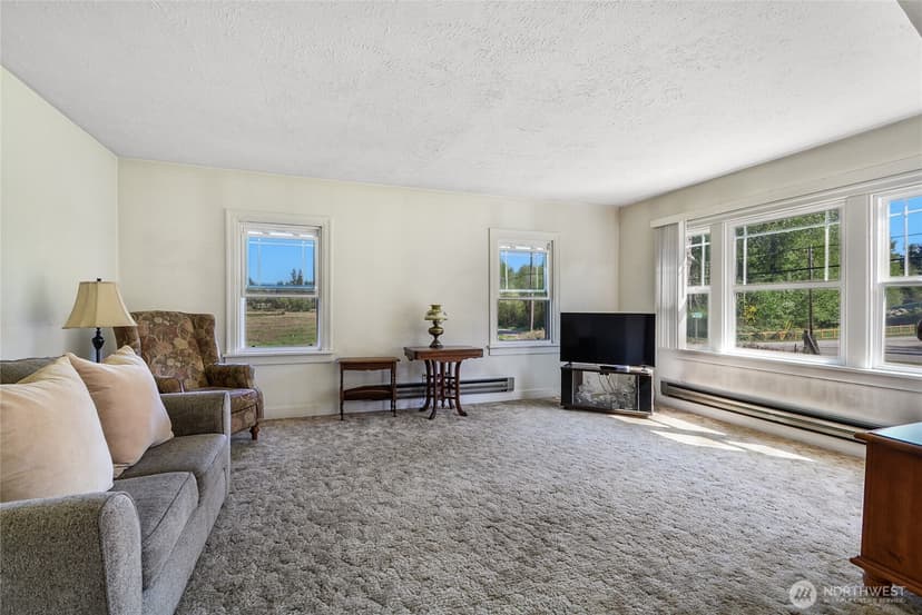 Property photo for 4227 252nd Street NE, Arlington photo 12