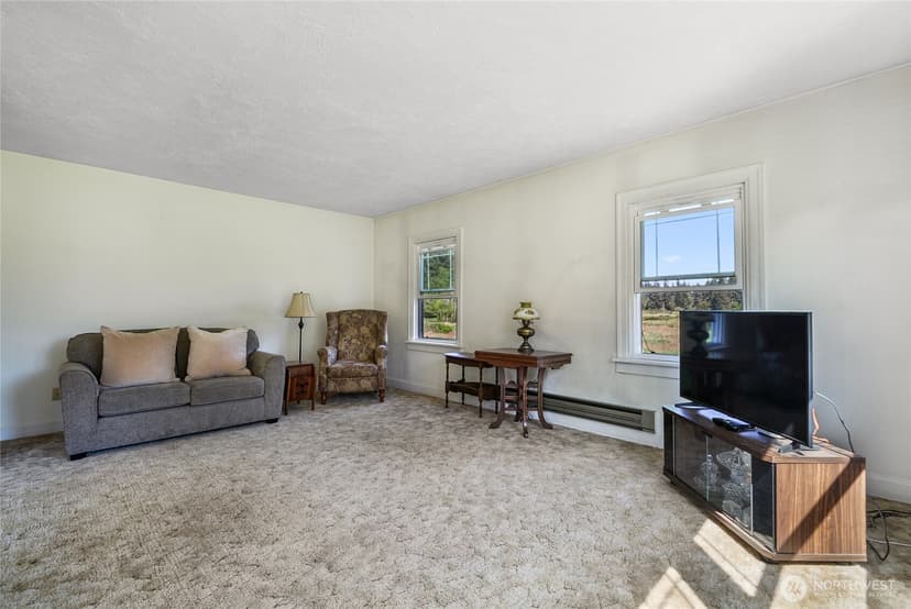 Property photo for 4227 252nd Street NE, Arlington photo 13