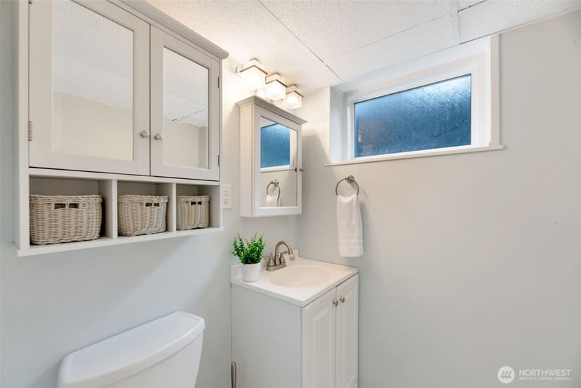 Property photo for 3433 NE 17th Place, Renton photo 18