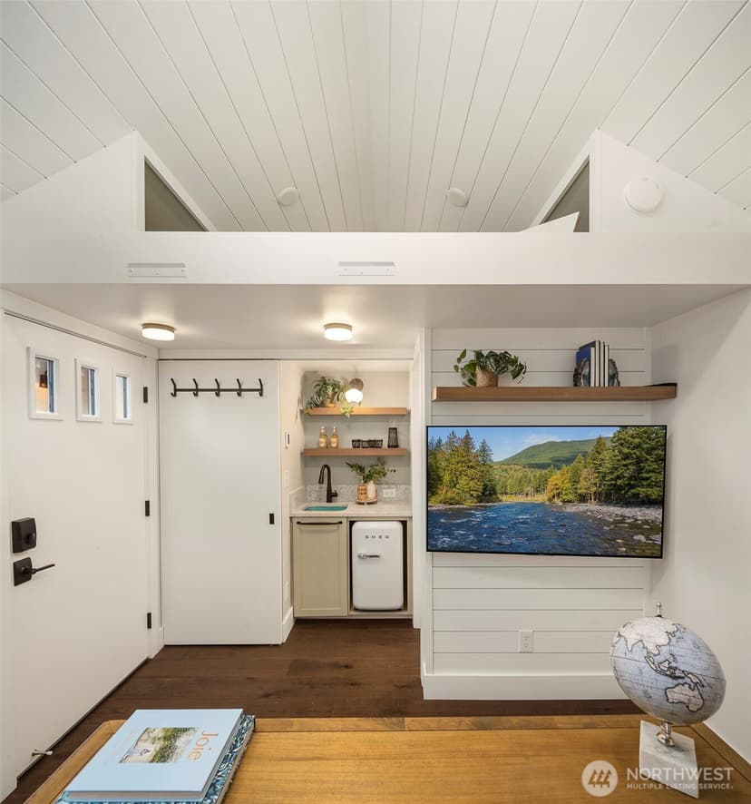Property photo for 19529 27th Avenue NW, Shoreline photo 17
