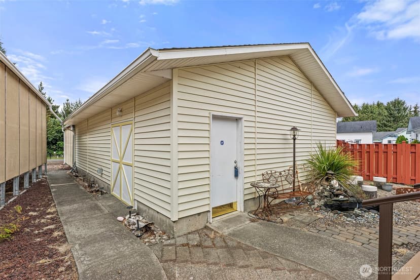 Property photo for 526 Sunset Avenue NE, Ocean Shores photo 35