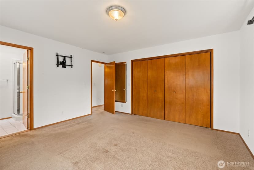 Property photo for 526 Sunset Avenue NE, Ocean Shores photo 17