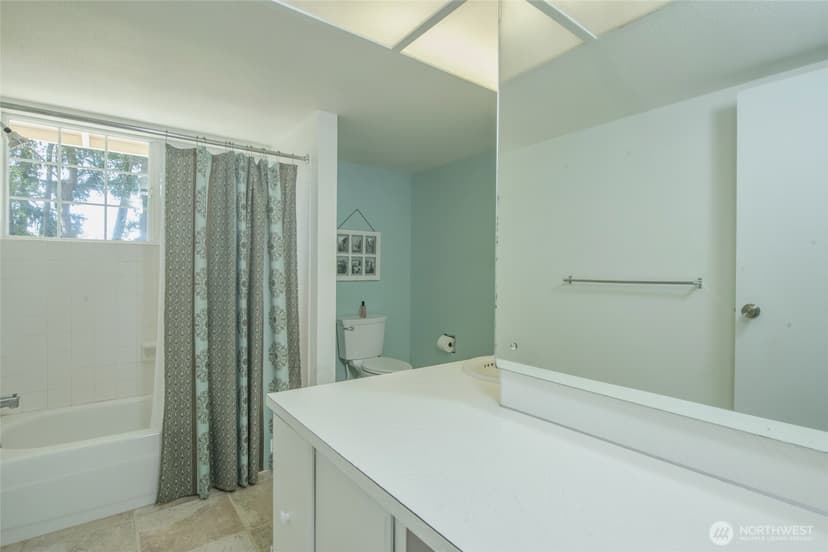 Property photo for 7610 95th Avenue SW, Lakewood photo 22