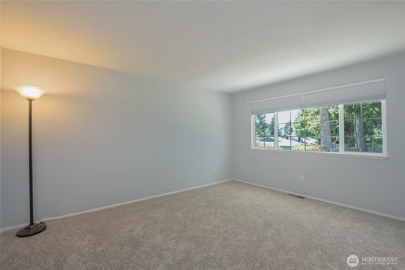 Property photo for 7610 95th Avenue SW, Lakewood photo 16