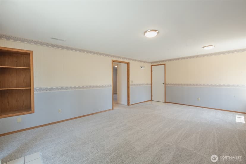 Property photo for 7610 95th Avenue SW, Lakewood photo 26