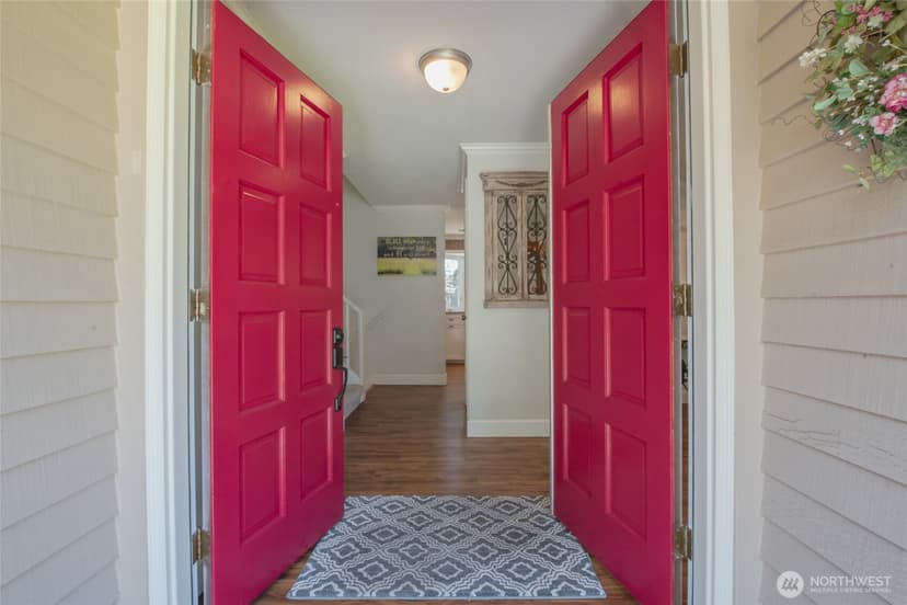 Property photo for 7610 95th Avenue SW, Lakewood photo 5