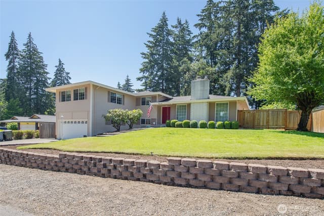 Property photo for 7610 95th Avenue SW, Lakewood photo 3