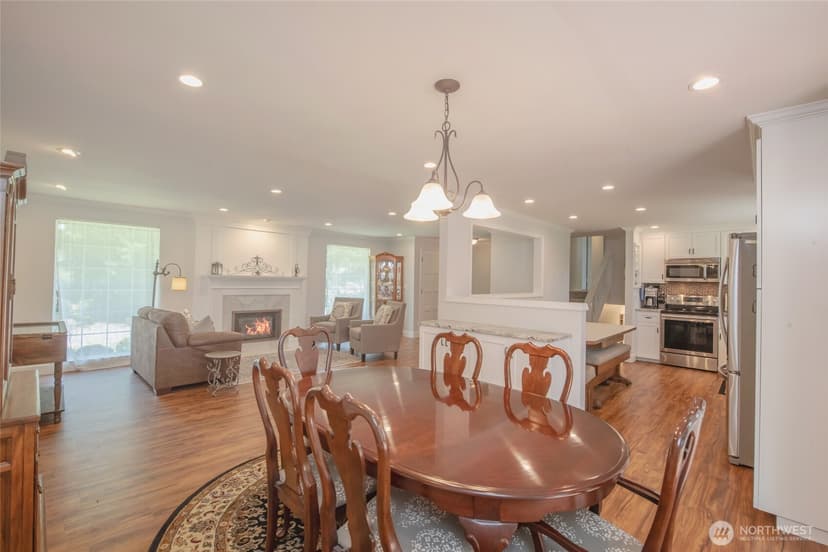 Property photo for 7610 95th Avenue SW, Lakewood photo 9