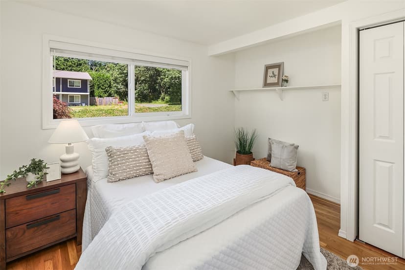 Property photo for 7061 NE 137th Street, Kirkland photo 15