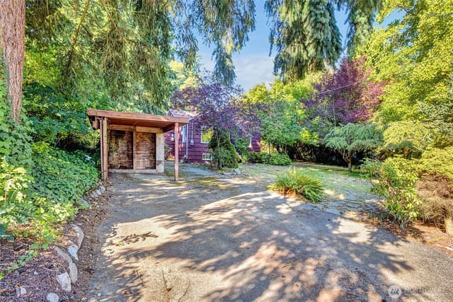 Property photo for 12015 8th Avenue S, Seattle photo 3