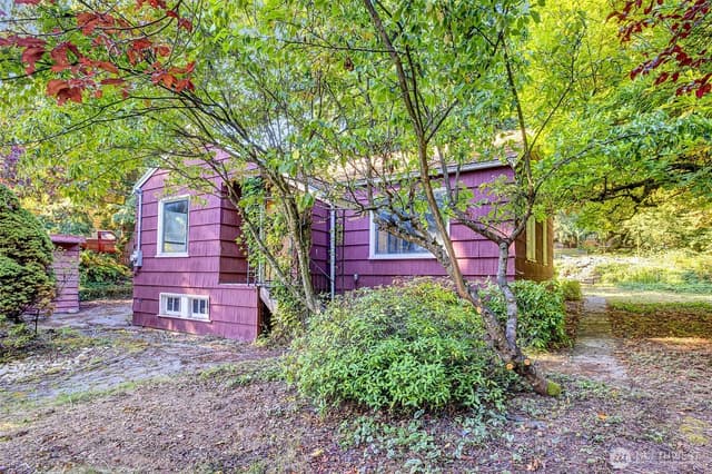 Property photo for 12015 8th Avenue S, Seattle photo 2