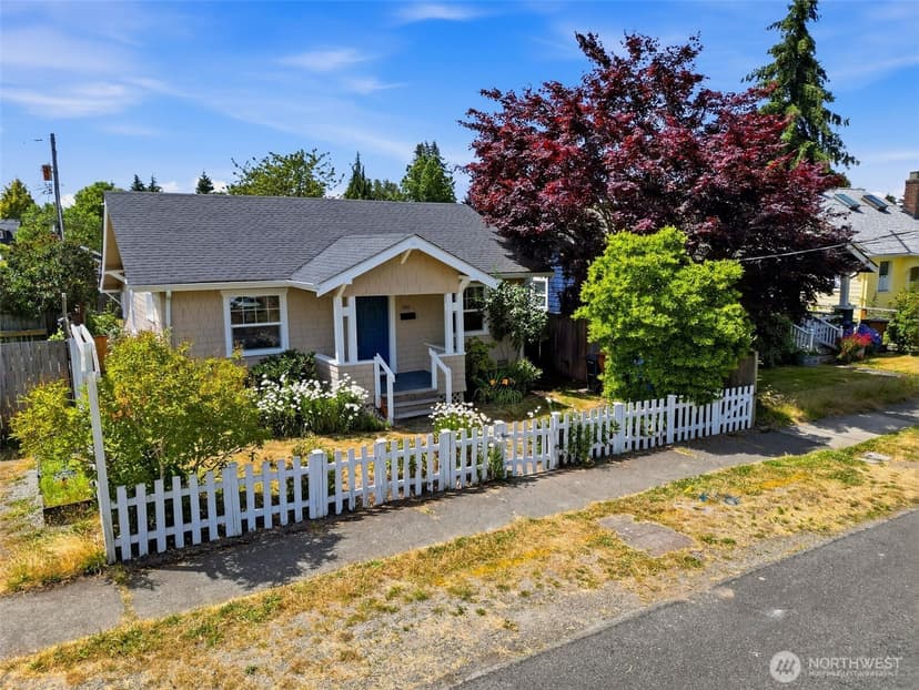 Property photo for 1010 N Pine Street, Tacoma