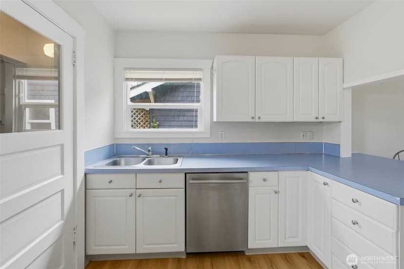 Property photo for 1010 N Pine Street, Tacoma photo 12