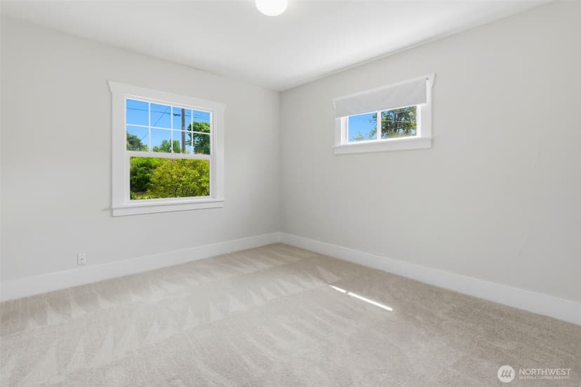 Property photo for 1010 N Pine Street, Tacoma photo 18