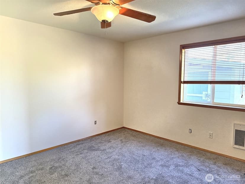 Property photo for 725 Wawona Avenue SW, Ocean Shores photo 10
