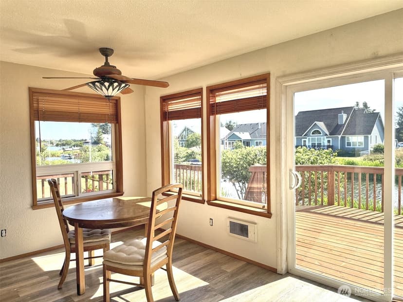 Property photo for 725 Wawona Avenue SW, Ocean Shores photo 5