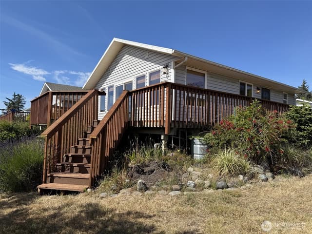 Property photo for 725 Wawona Avenue SW, Ocean Shores photo 4