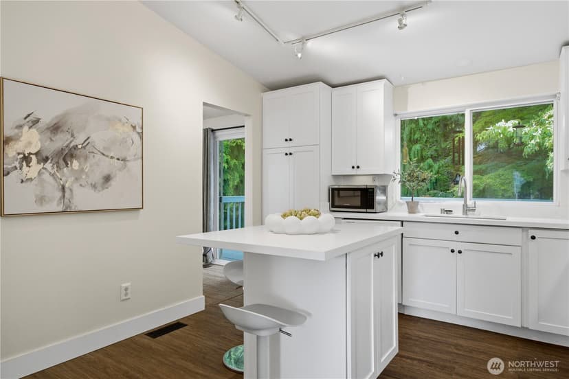 Property photo for 13232 NE 130th Place, Kirkland photo 14