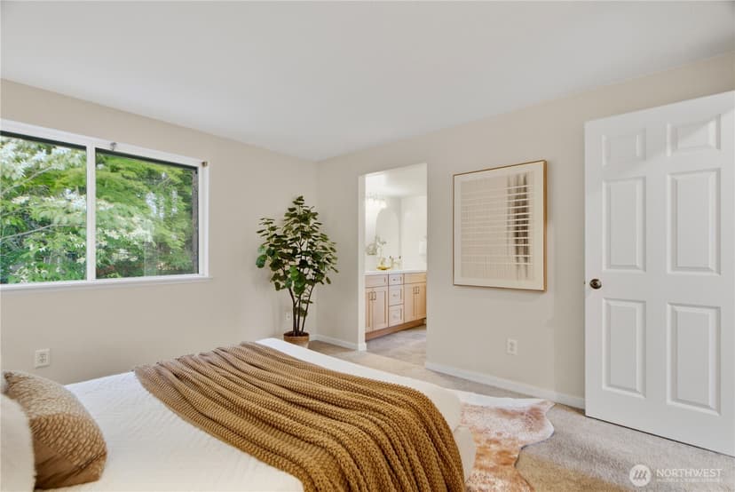 Property photo for 13232 NE 130th Place, Kirkland photo 16
