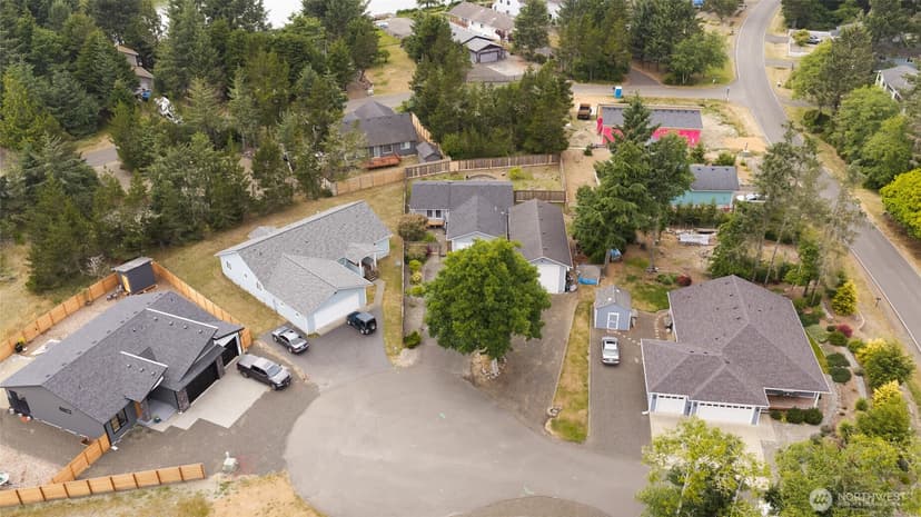 Property photo for 602 Huckleberry Court SE, Ocean Shores photo 33