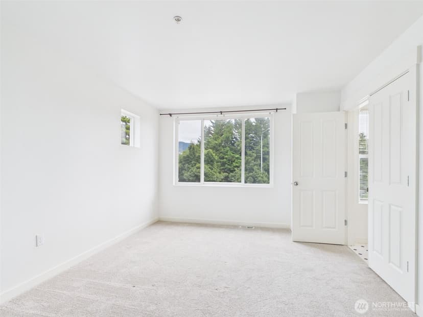 Property photo for 23120 SE Black Nugget Road #A6, Issaquah photo 11