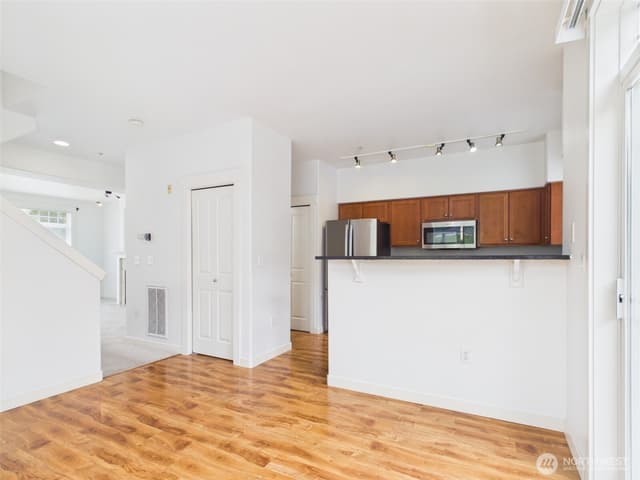 Property photo for 23120 SE Black Nugget Road #A6, Issaquah photo 5