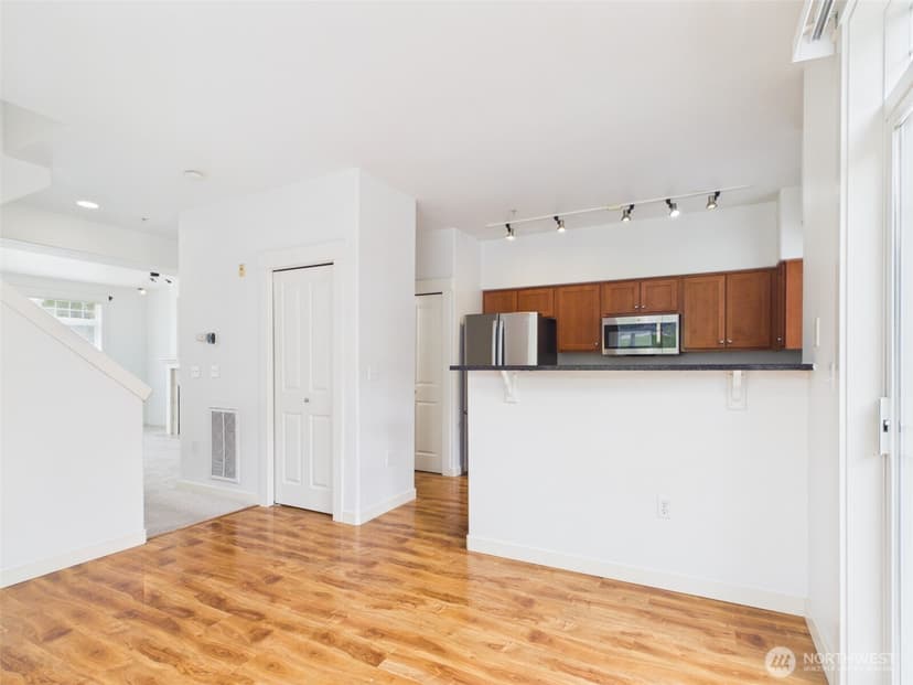 Property photo for 23120 SE Black Nugget Road #A6, Issaquah photo 5