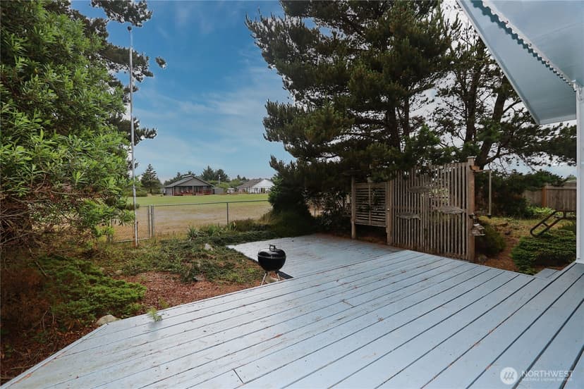Property photo for 243 Octopus Avenue NE, Ocean Shores photo 18