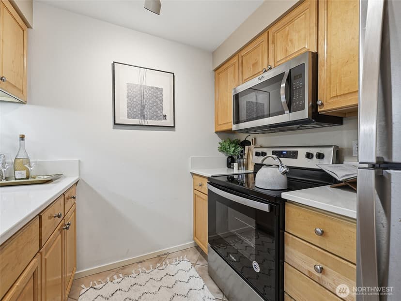 Property photo for 12345 Roosevelt Way NE #310, Seattle photo 21