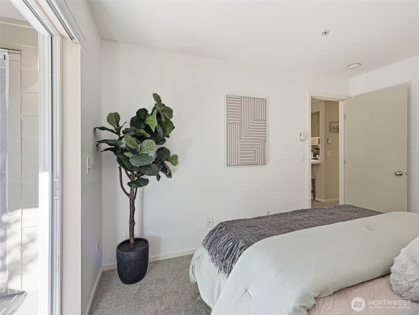 Property photo for 12345 Roosevelt Way NE #310, Seattle photo 26