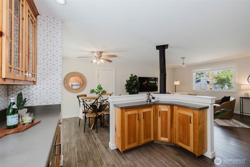Property photo for 7685 NE Harbor View Drive, Poulsbo photo 4