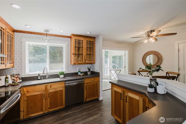 Property photo for 7685 NE Harbor View Drive, Poulsbo photo 5