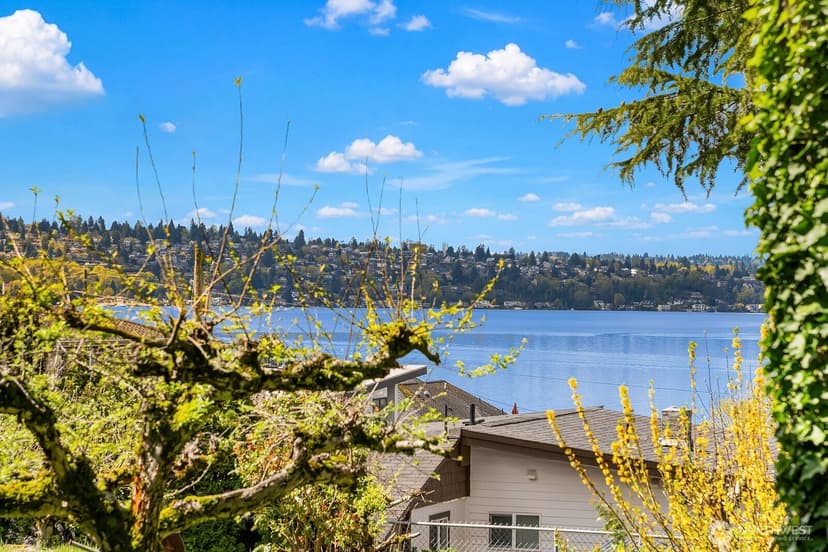 Property photo for 3737 Park Avenue N, Renton photo 8