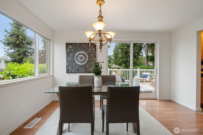 Property photo for 1011 Carol Way, Edmonds photo 11