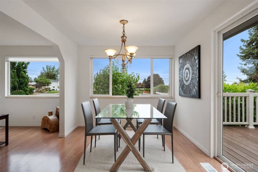 Property photo for 1011 Carol Way, Edmonds photo 12