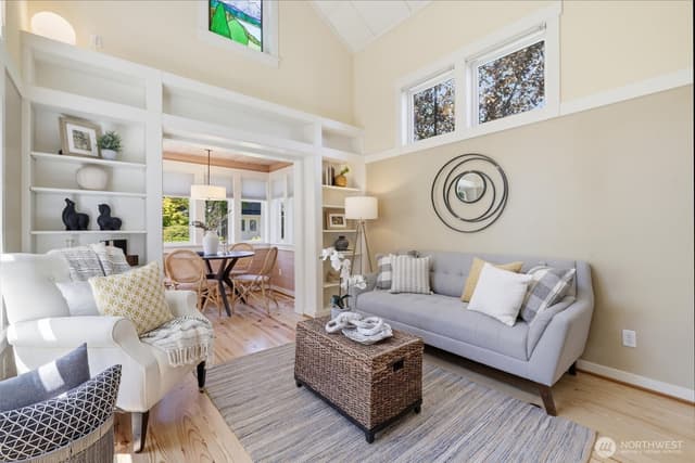 Property photo for 317 N 160TH Place, Shoreline photo 5